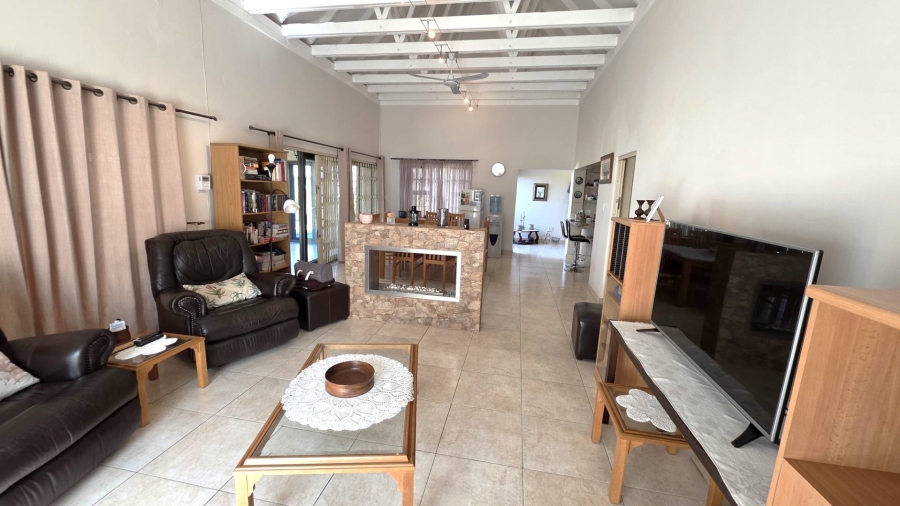 4 Bedroom Property for Sale in Leloko North West
